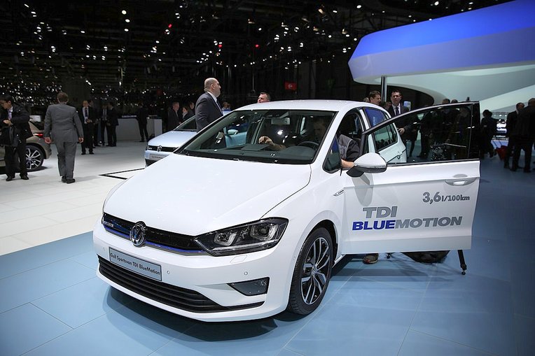 Ebenfalls in Genf auf dem VW-Stand: Golf Sportsvan als Bluemotion-Diesel. 