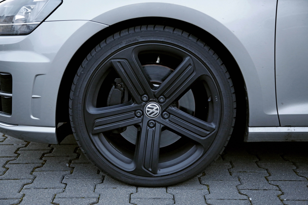 Erwischt: Erlkönig VW Golf R Estate