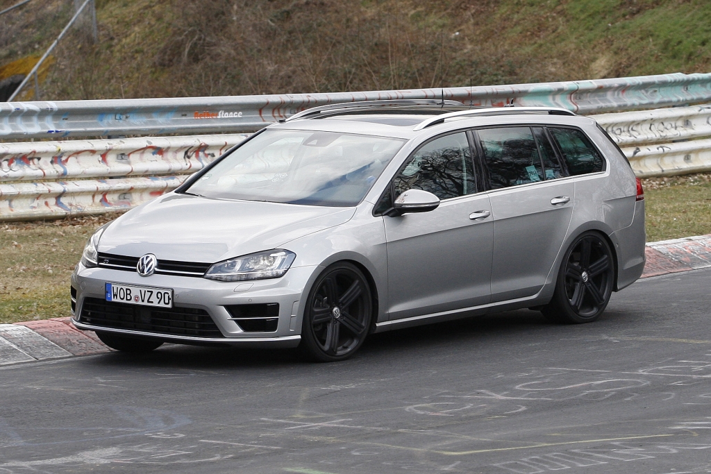 Erwischt: Erlkönig VW Golf R Estate