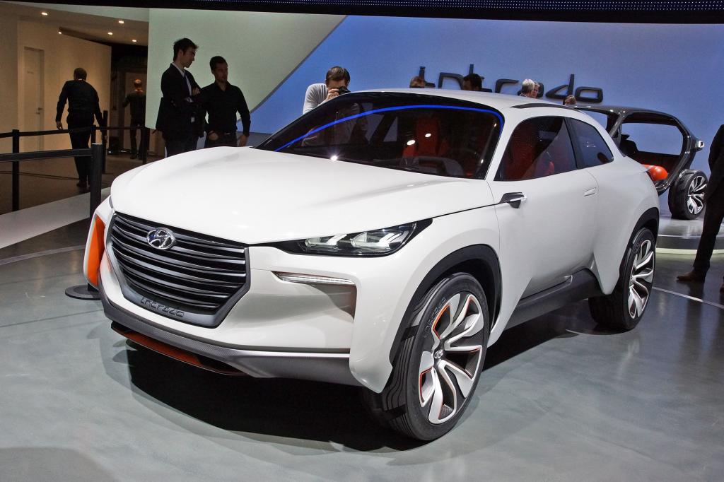 Foto © SP-X/Matthias Knödler - Auf der Messe kann der auffällige Pneu nicht nur auf dem Goodyear-Dunlop-Stand bewundert werden, sondern auch am Hyundai-Konzeptfahrzeug Intrado. 