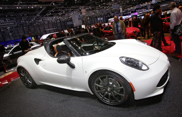 Genf 2014: Alfa Romeo öffnet den 4C