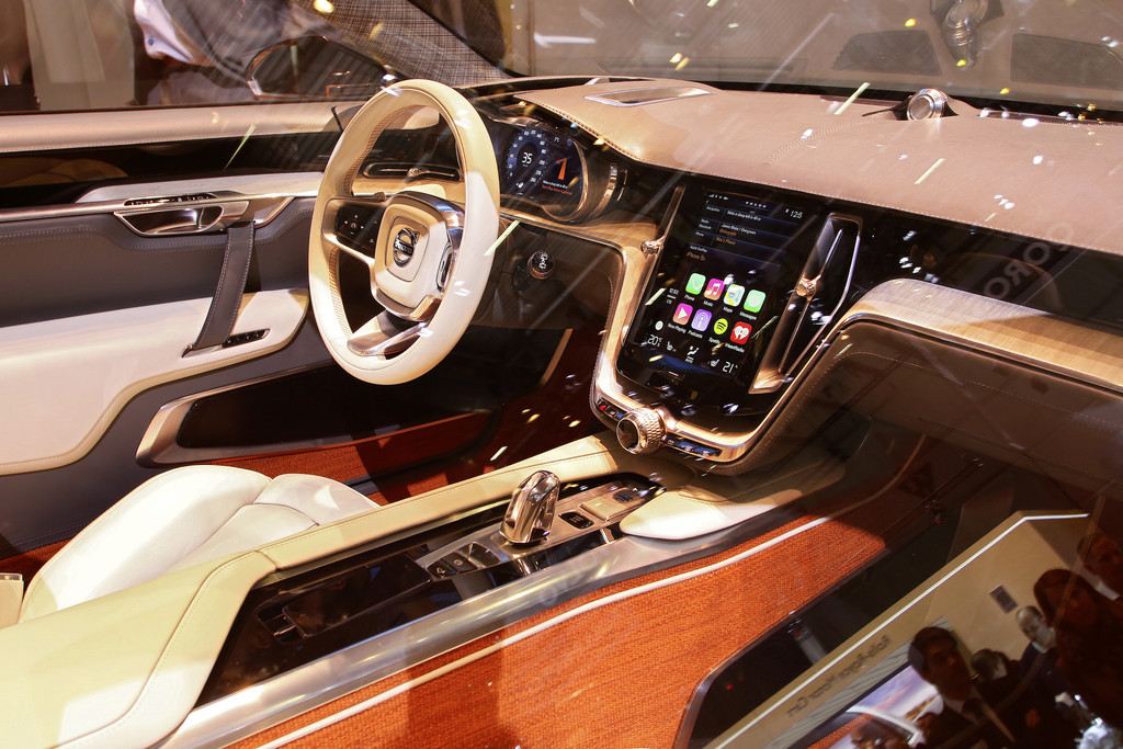 Genf 2014: Der Volvo Concept Estate tippt, wischt und kachelt