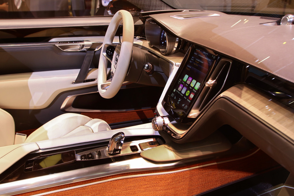 Genf 2014: Der Volvo Concept Estate tippt, wischt und kachelt