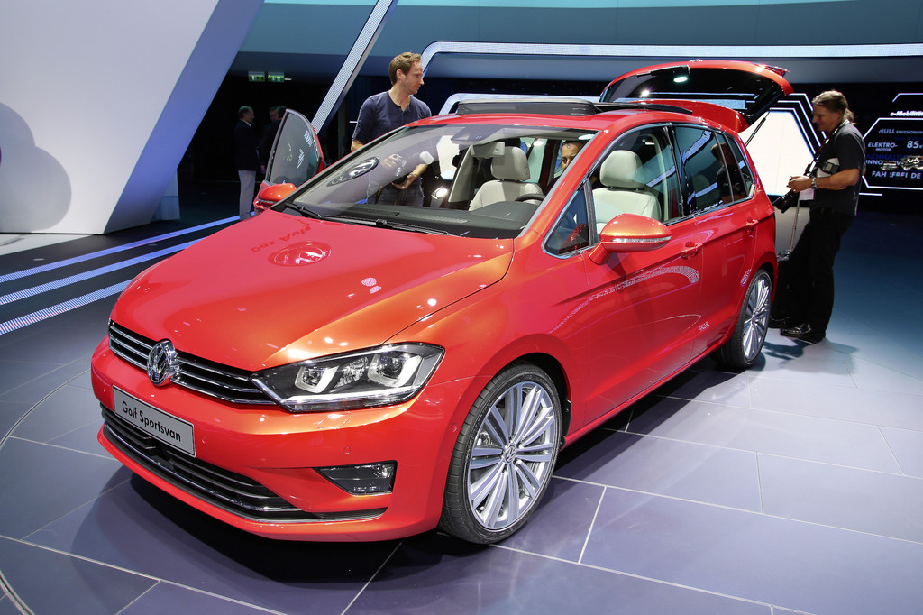 Genf 2014: Dynaudio bespielt Sportsvan und Scirocco
