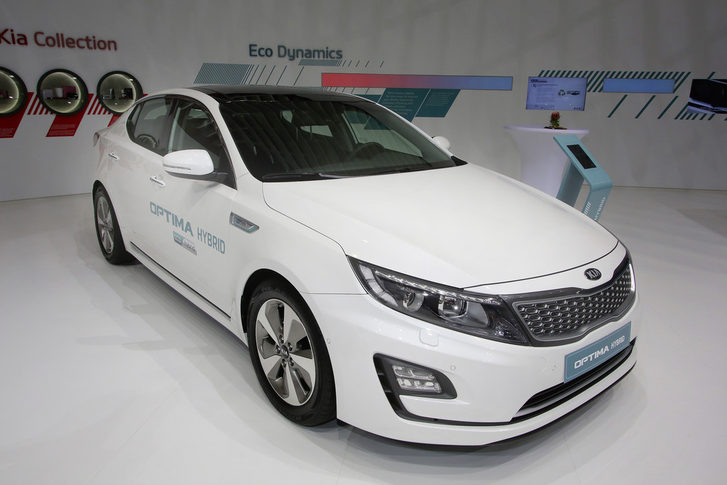 Genf 2014: Kia wertet Optima Hybrid auf
