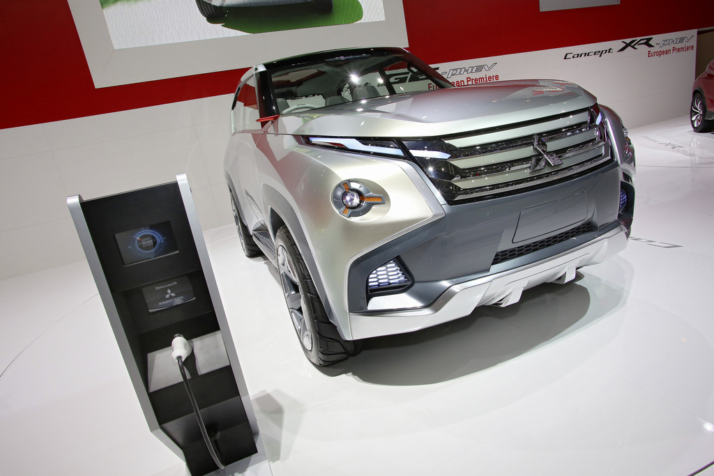 Genf 2014: Mitsubishi stellt GC-PHEV vor