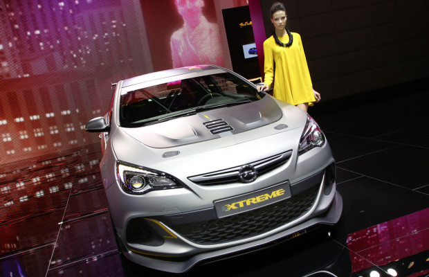 Genf 2014: Opel Astra im Renndress kommt vielleicht auf die Straße