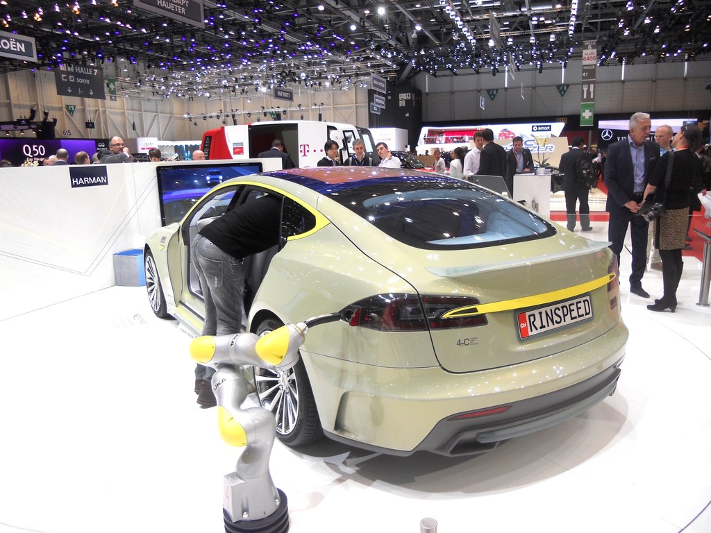 Genf 2014: Rinspeed hebt am Boden ab