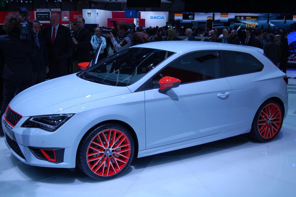 Genf 2014: Seat Leon setzt Duftmarke auf der Nordschleife