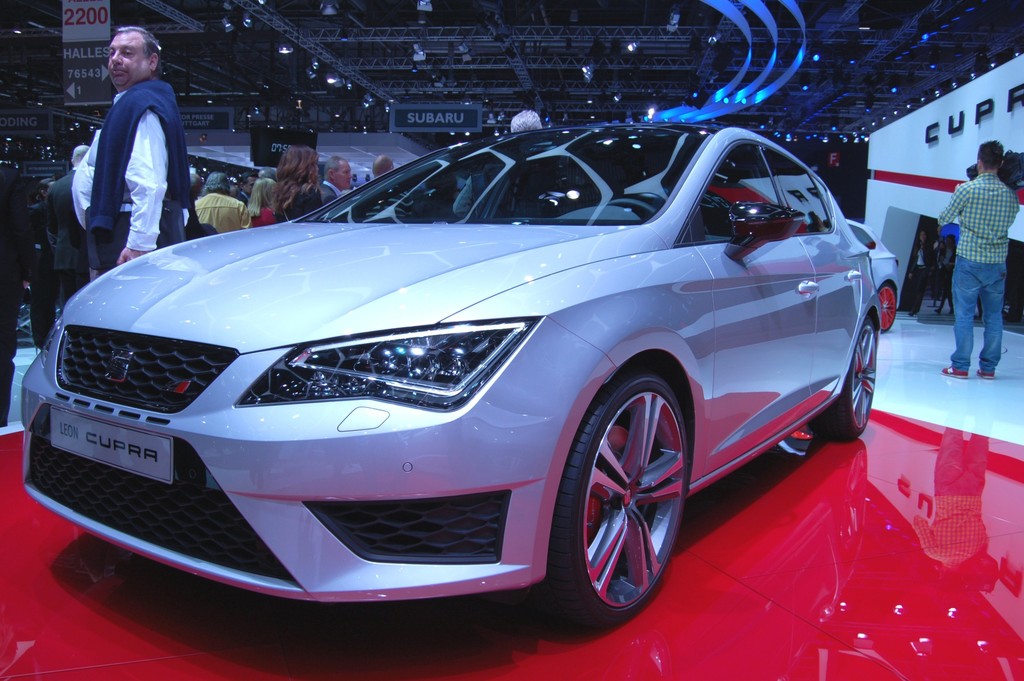Genf 2014: Seat Leon setzt Duftmarke auf der Nordschleife