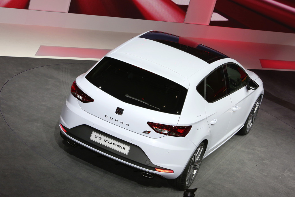 Genf 2014: Volkswagen stellt sich schon am Vorabend auf