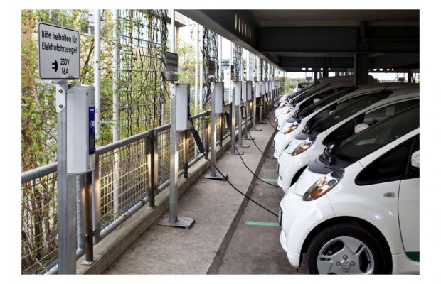 Große Stromtankstellen brauchen Energiemanagement