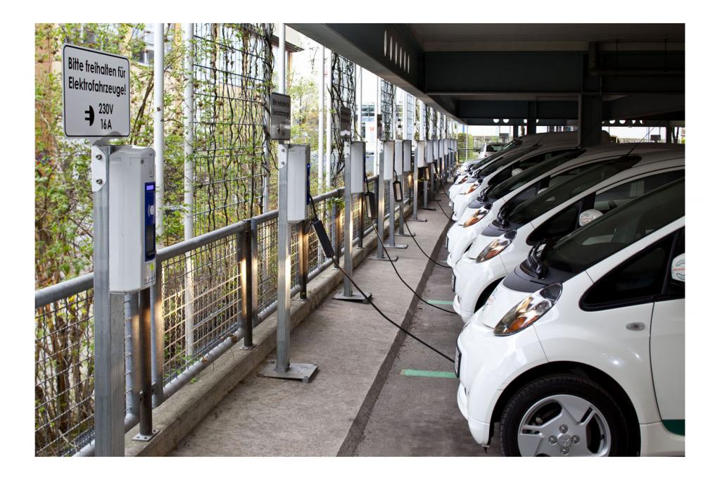Große Stromtankstellen brauchen Energiemanagement