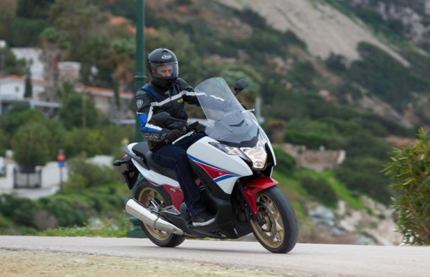 Honda Integra 750: Erstarkter Motorrad-Roller-Zwitter