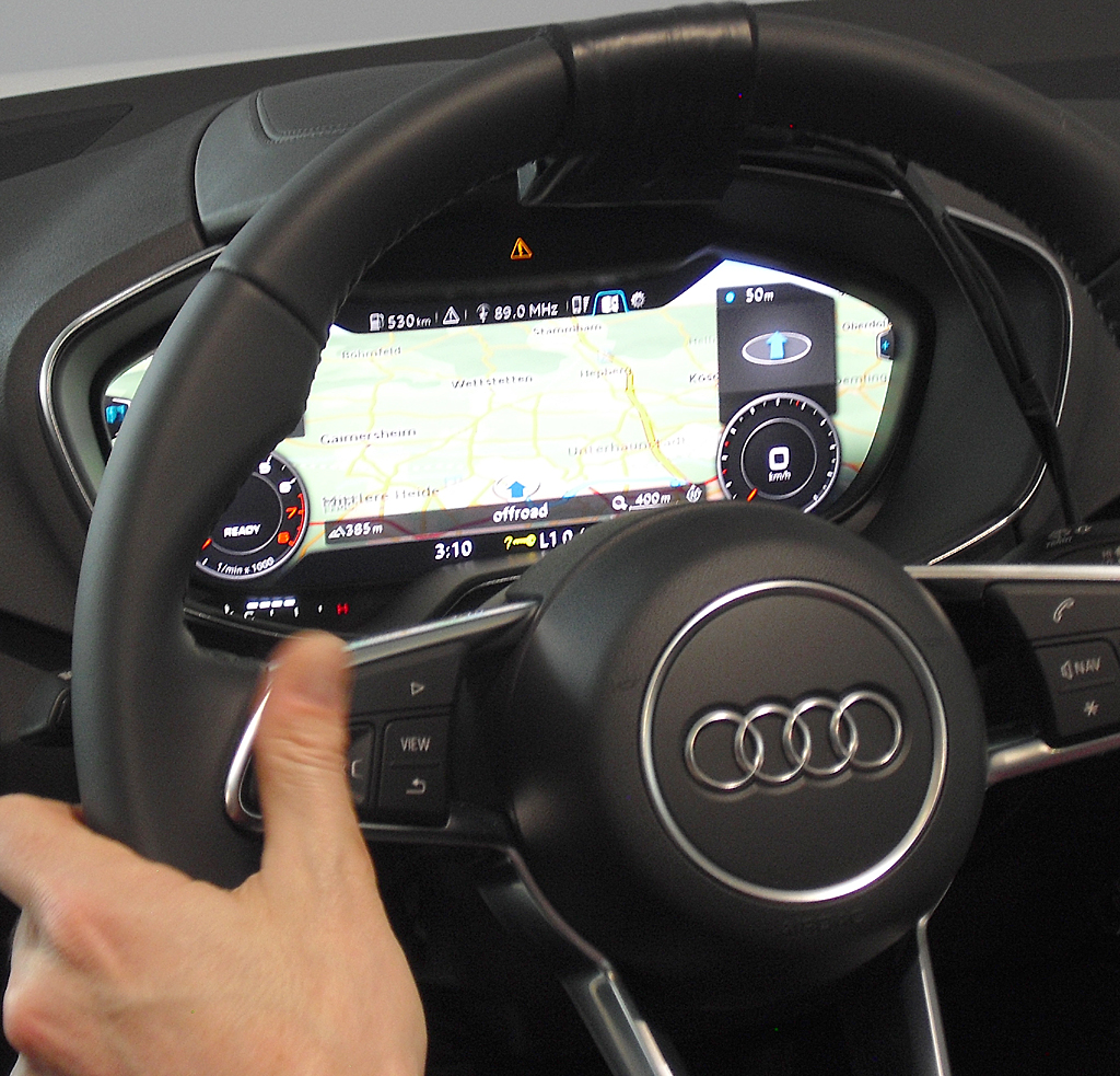 Im Virtual Cockpit liegt das große Display direkt im Blickfeld des Fahrers. 