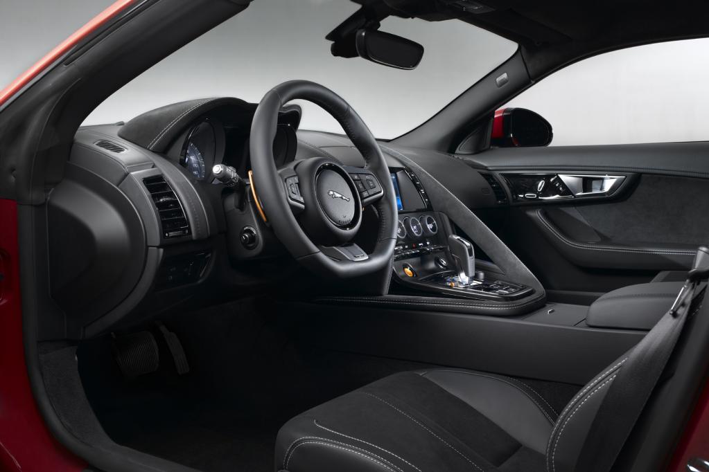 Jaguar F-Type R Coupé: Jaguars schärfste Katze