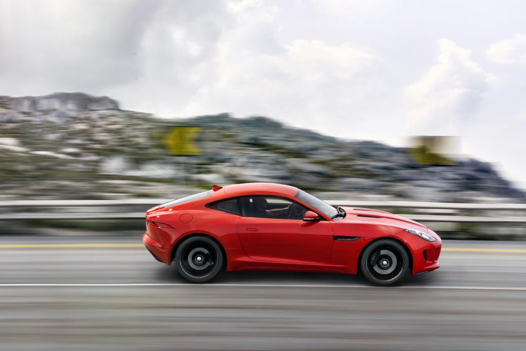 Jaguar F-Type R Coupé: Jaguars schärfste Katze
