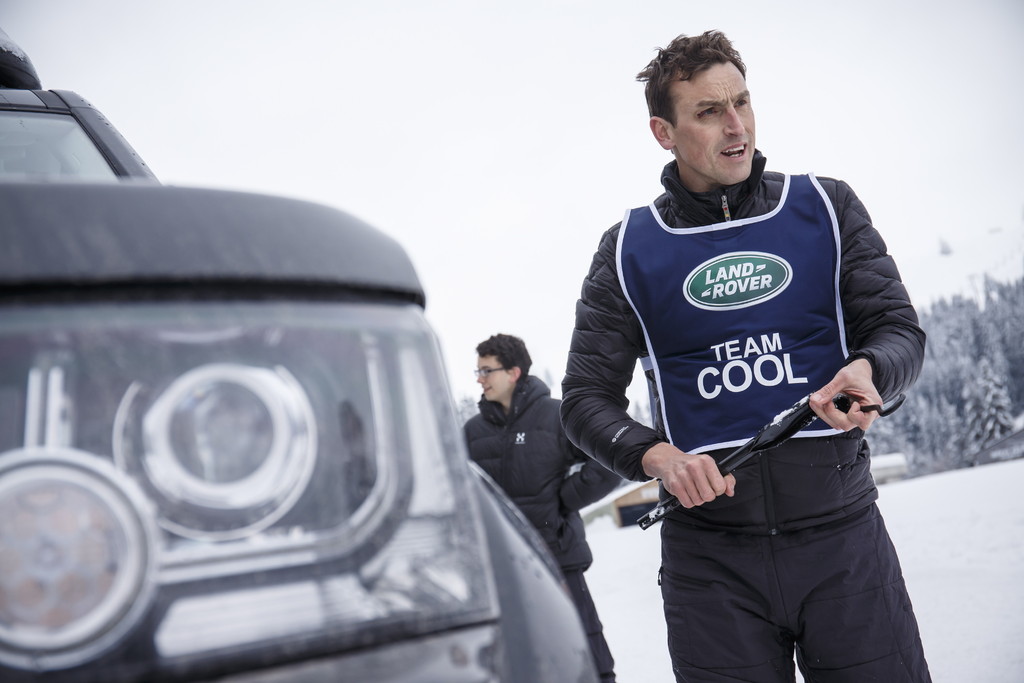Junge Britin meistert Land Rovers Herausforderung am besten