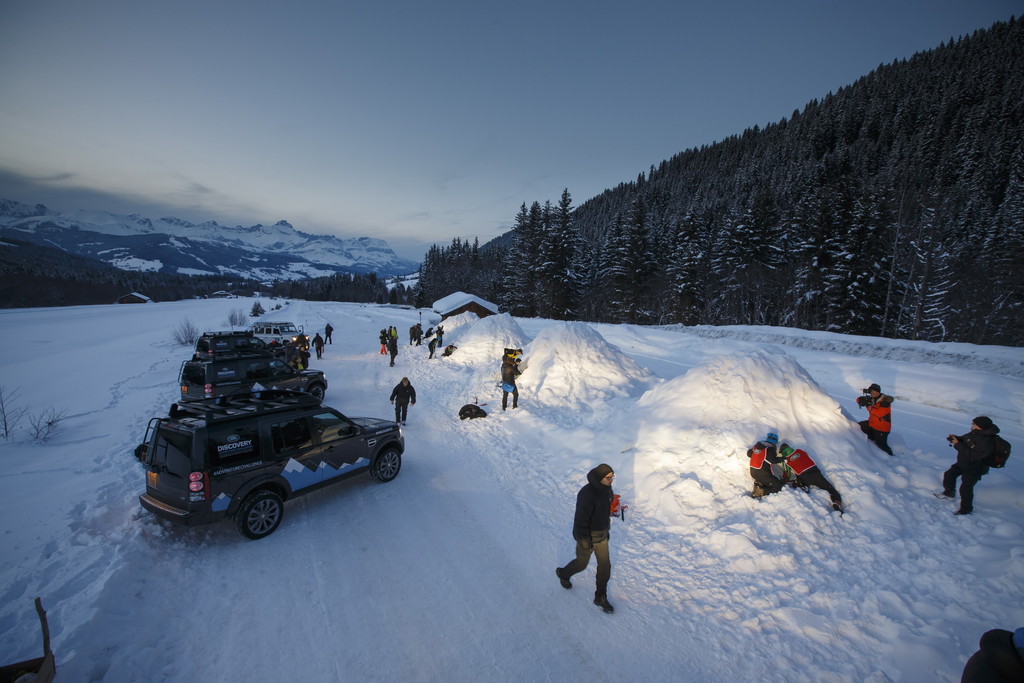 Junge Britin meistert Land Rovers Herausforderung am besten