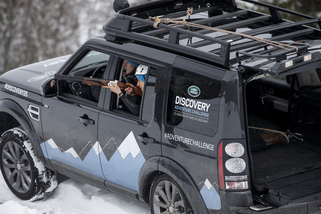 Junge Britin meistert Land Rovers Herausforderung am besten