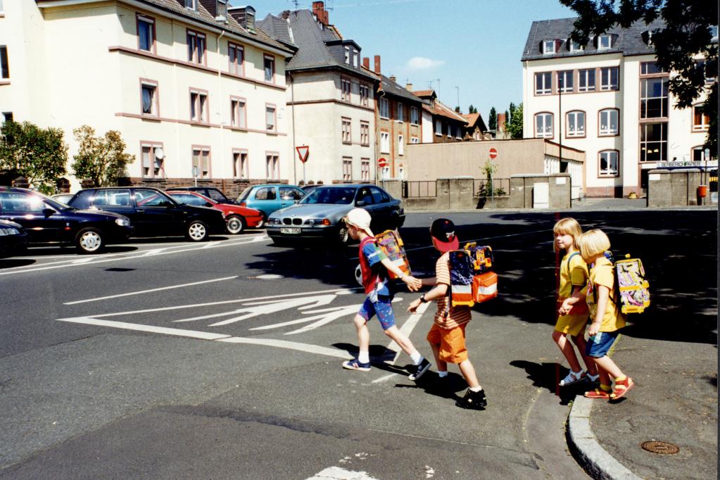 Kinder besser im Straßenverkehr schützen