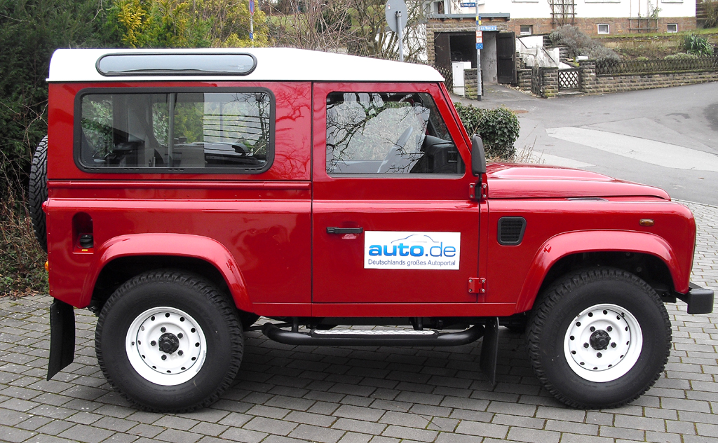 Land Rover Defender: So sieht der Station Wagon von der Seite aus. 