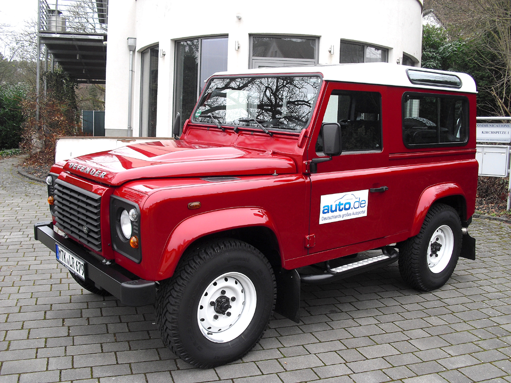 Land Rover Defender, hier als 90er-Station-Wagon. 