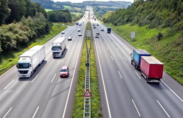 Lkw-Maut: Ausweitung belastet die Bürger