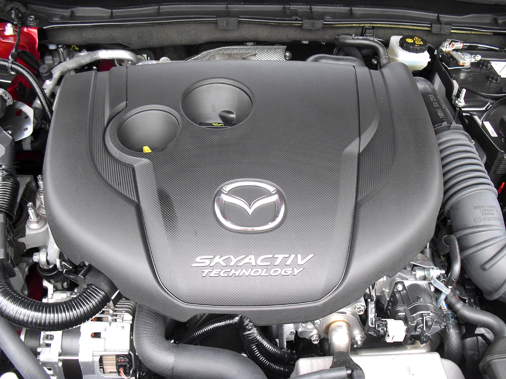 Mazda3: Blick unter die Haube auf den 2,2-Liter-Selbstzünder.