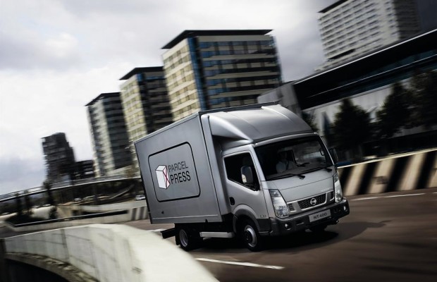 Nissan NT400 Cabstar: Modellgepflegter Lastesel