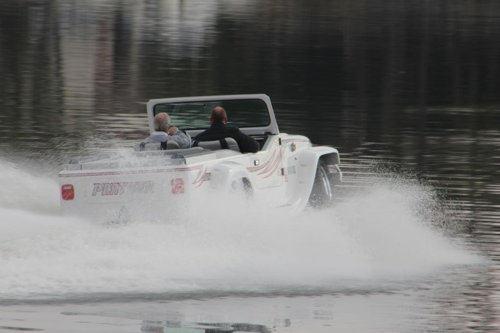 Obwohl das Watercar 135.000 Dollar kostet, sind die Amerikaner für das erste Jahr schon komplett ausverkauft.