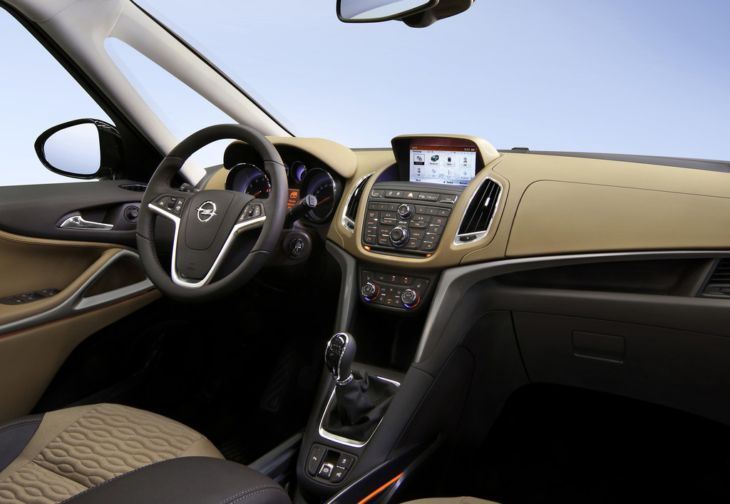 Opel Zafira Tourer bekommt Intelli-Link