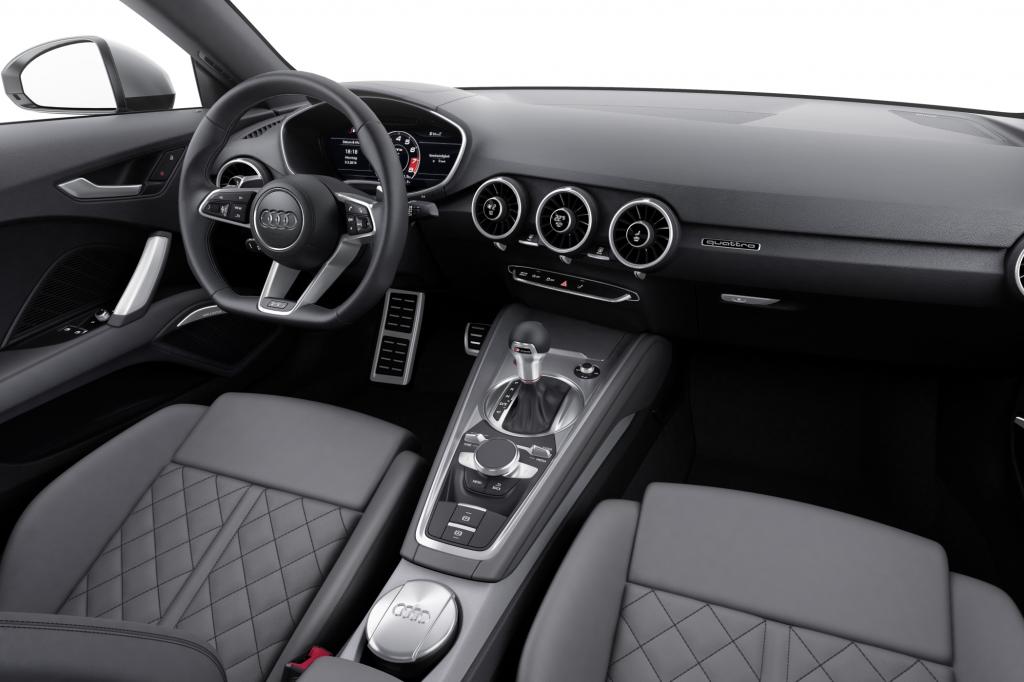 Puristisch und schlank wirkt das neue Interieur – vor allem deshalb, weil es im Gegensatz zu vielen anderen modernen Fahrzeugen nur ein einziges Display beherbergt