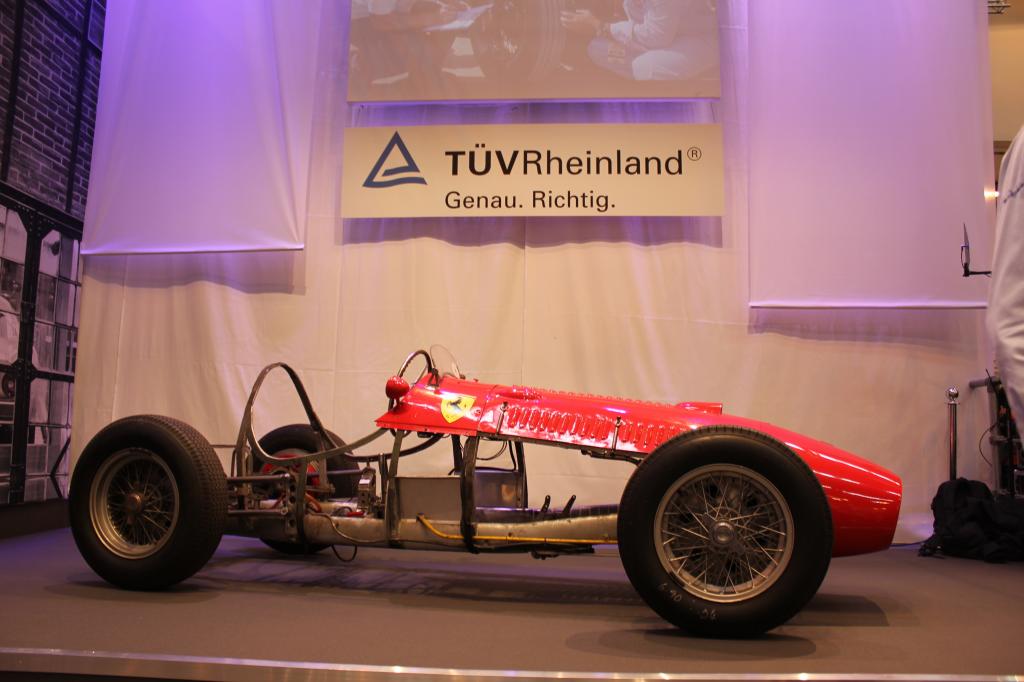 Rennsport mit Oldtimern: Achtung, Lebensgefahr