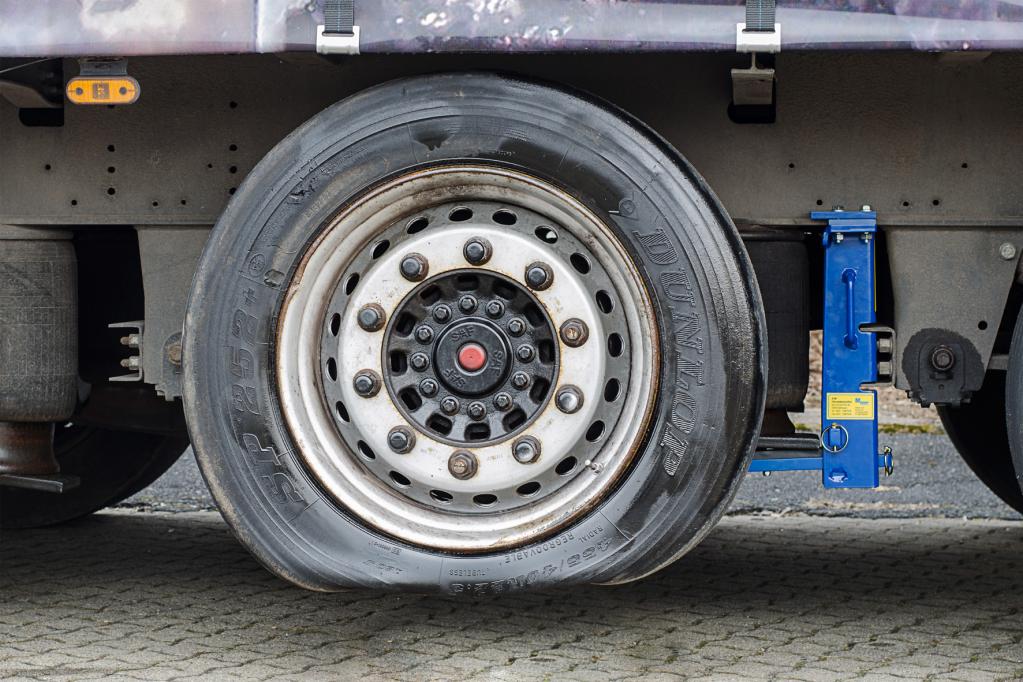 Rettung für Lkw-Fahrer: Das schwebend Rad