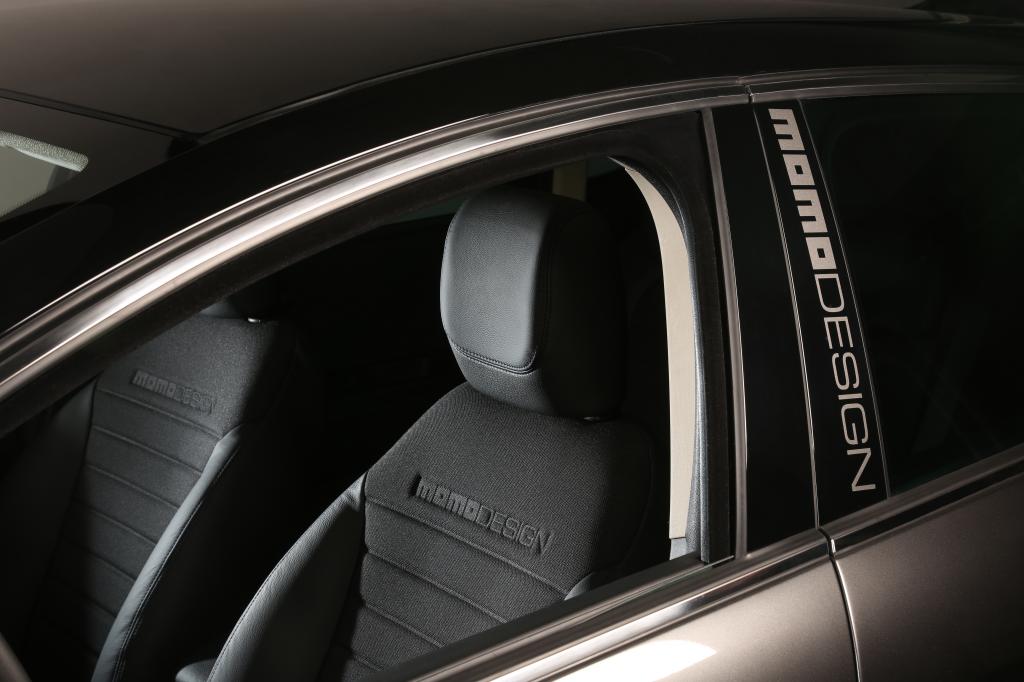 Seit 2006 arbeiten Lancia und Momodesign zusammen, das aktuellen Modell des Delta sowie des Kleinwagens Ypsilon ist jeweils als Sondermodell mit dem auffälligen Schriftzug „Momodesign“ erhältlich.