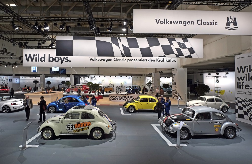 Techno-Classica 2014: VW gibt Geburtstagskuchen aus