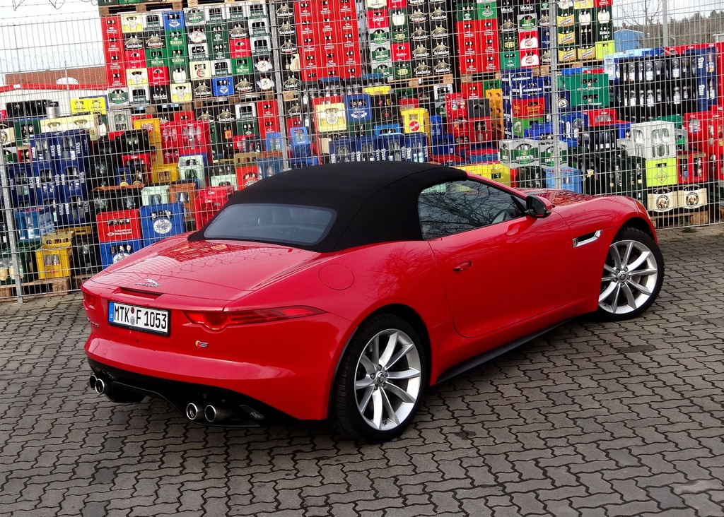 Test Jaguar F-Type Roadster - Das rockt gewaltig