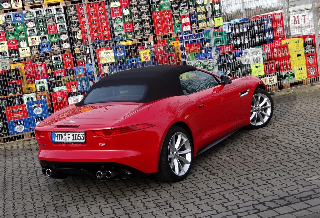 Test Jaguar F-Type Roadster - Das rockt gewaltig