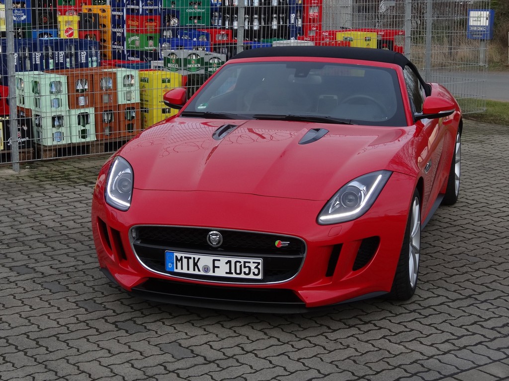 Test Jaguar F-Type Roadster - Das rockt gewaltig