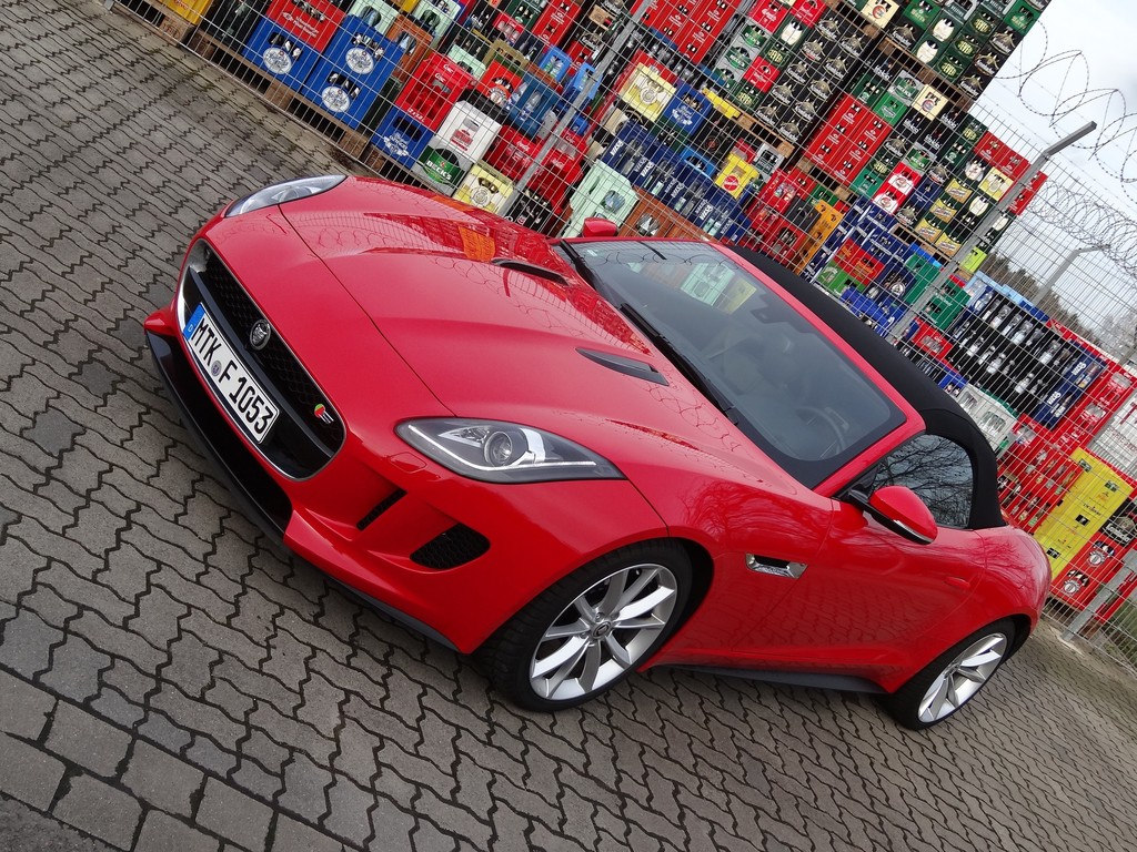 Test Jaguar F-Type Roadster - Das rockt gewaltig