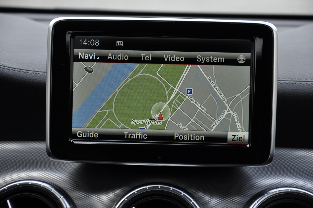 Test Mercedes CLA 250 4MATIC - Rattenscharf und hammerhart