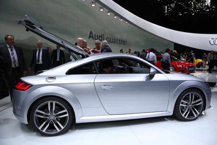 Und so sieht die Designikone und Fahrmaschine von der Seite aus. 