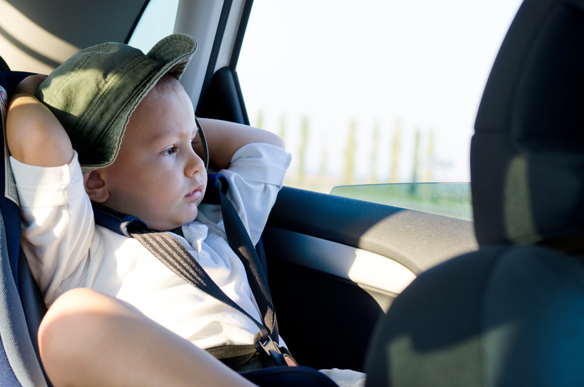Unterwegs im Auto mit Kindern (Foto: Fotolia)