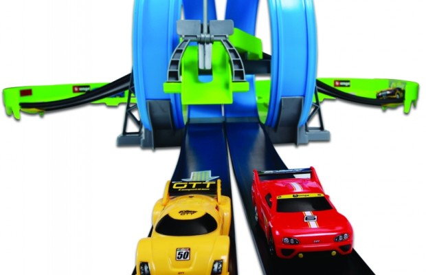 auto.de-Ostergewinnspiel: Dual Daredevil Raceway von Bburago