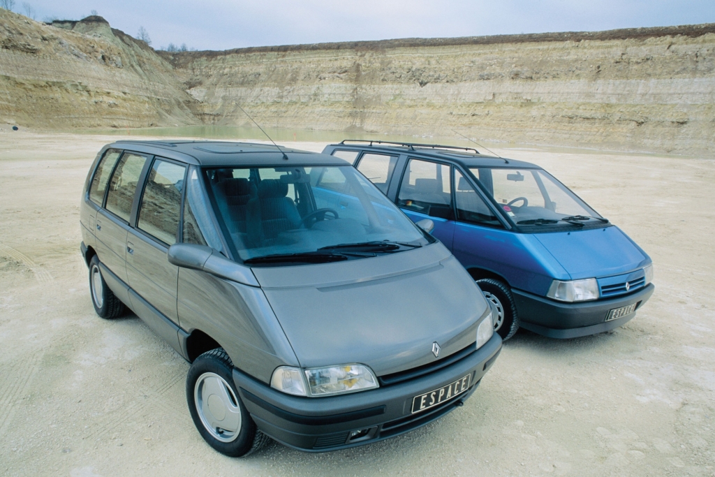© Renault | Renault Espace Generation 1 links und Generation 2 rechts, ab 1991