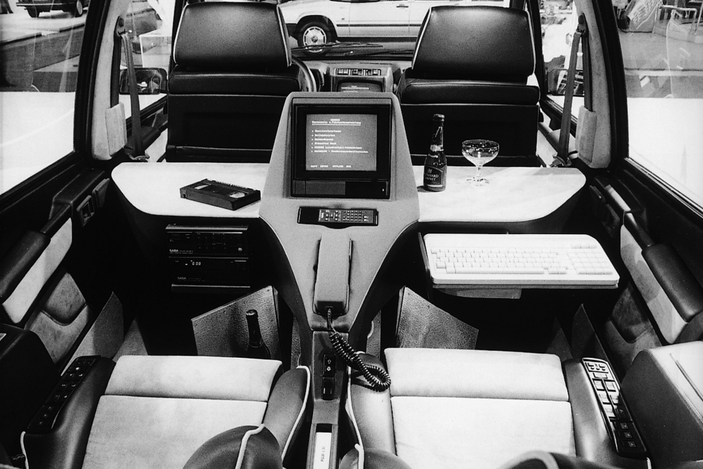 © Renault | Renault Espace mit Büro-Sonderausstattung ab 1984