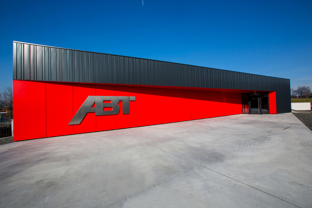 ABT eröffnet neues Motorsportzentrum