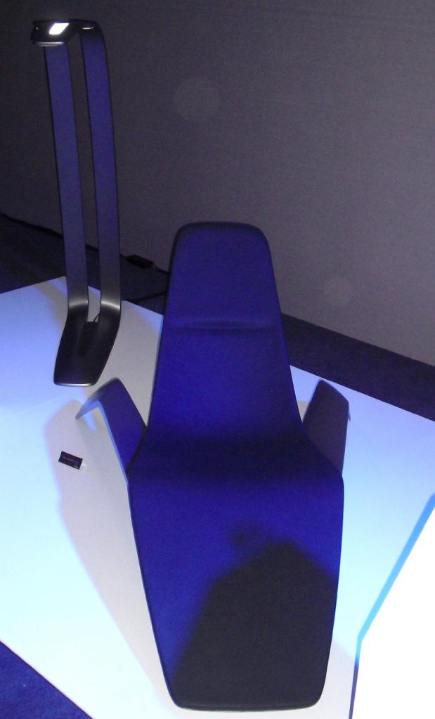 Aus der ersten Ford-Kollektion: Stuhl und Lampe sind ... 