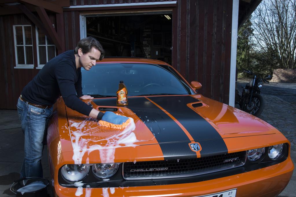 Autopflege macht den Männern Spaß